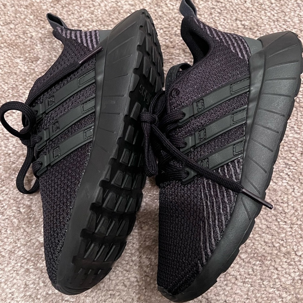 Adidas Questar Flow K 12K *NWT* - Picture 2 of 7